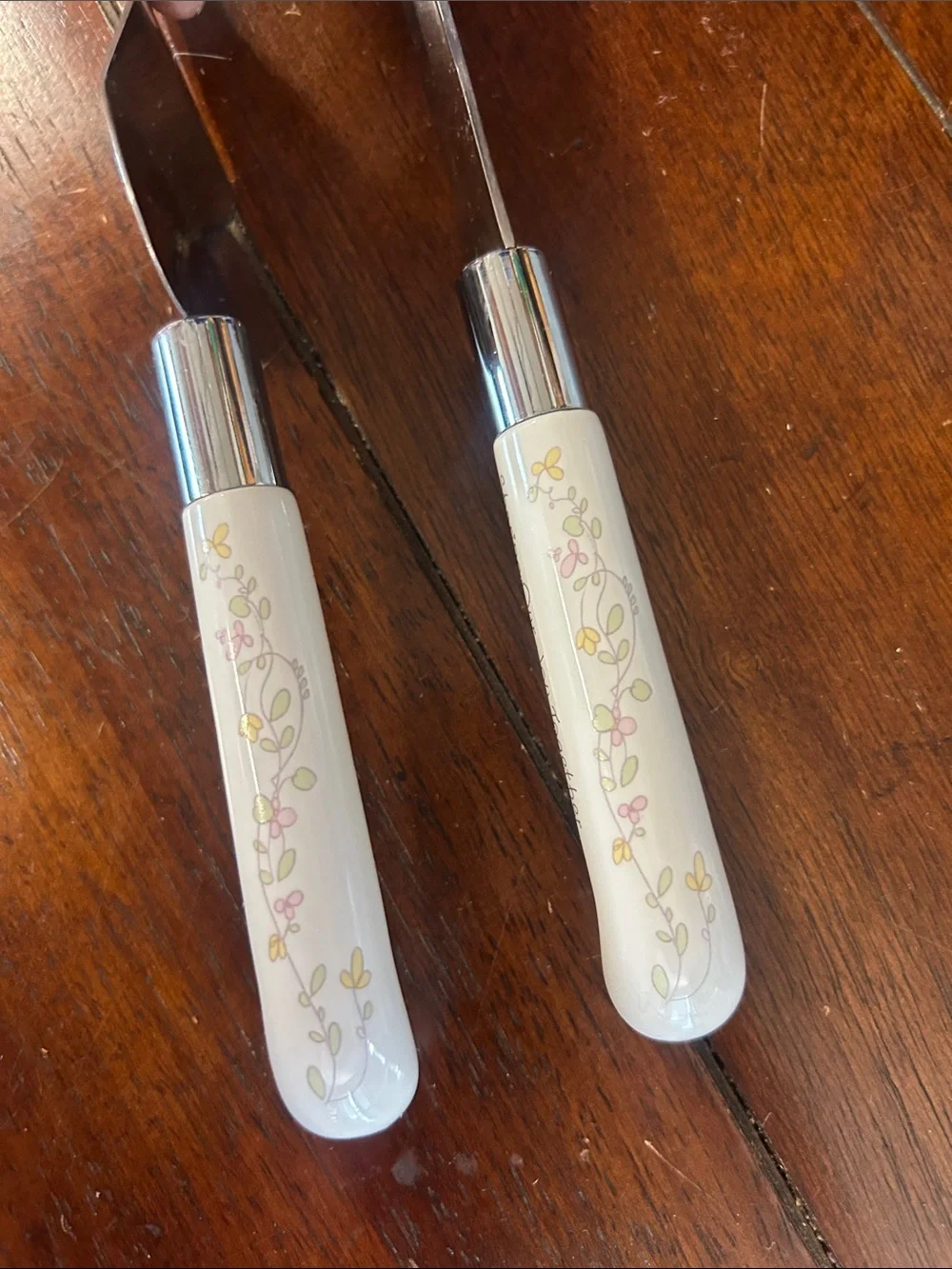 Precious Moments White Handle Cake Server and Serrated Knife Duo